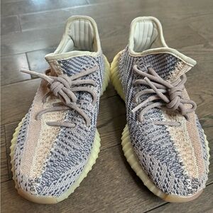 adidas Yeezy Knit Sneakers - Cream & Light Gray
